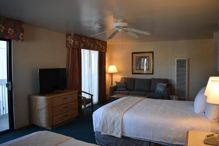 Room 82 of 229