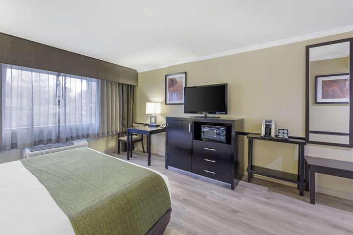 Room 20 of 34