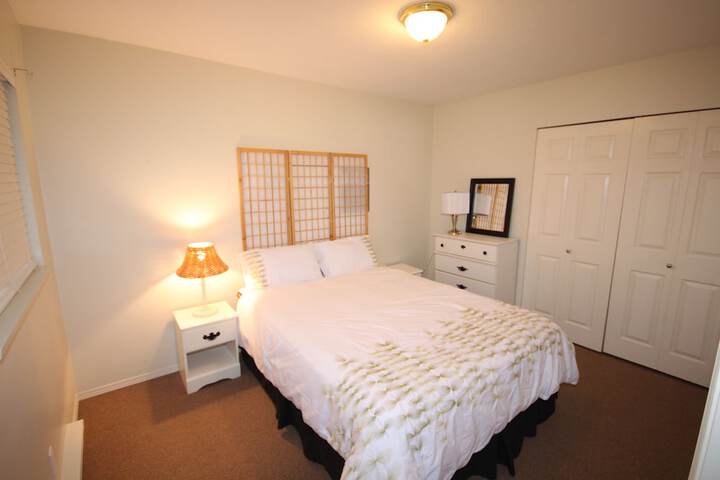 Room 11 of 24