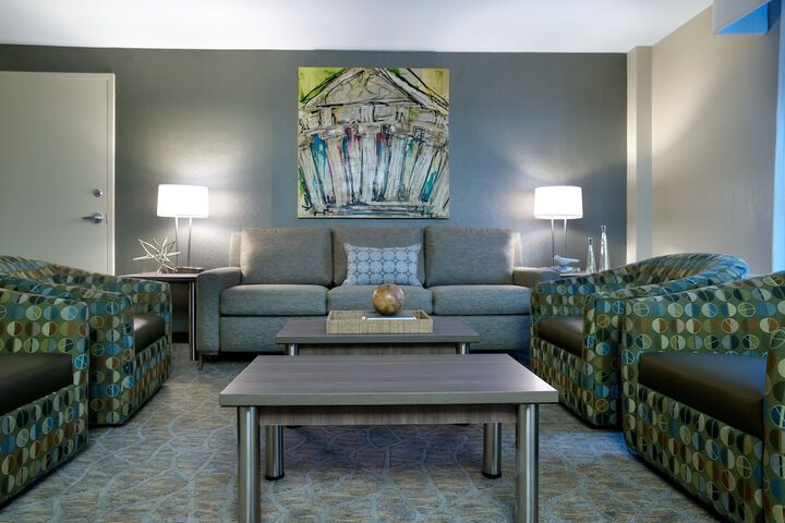 Room 32 of 74