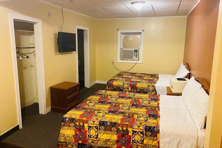 Room 32 of 36