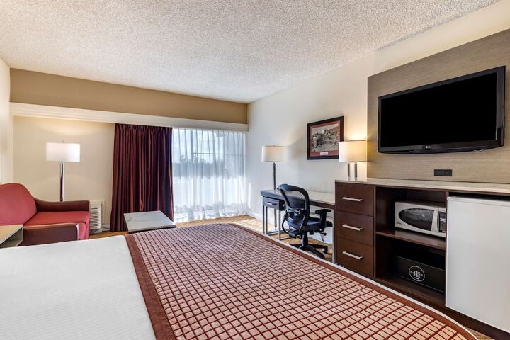 Room 44 of 46