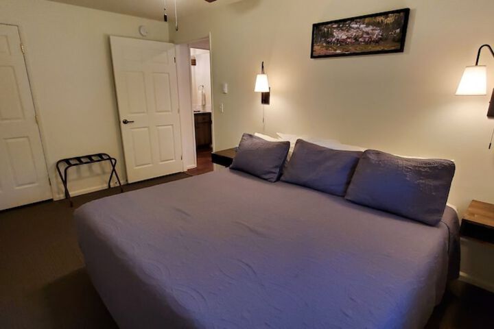 Room 35 of 235