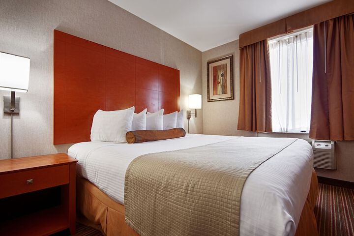 Room 13 of 23