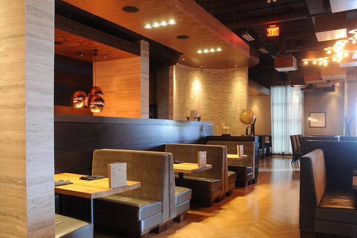 Dining 64 of 77