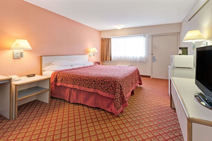 Room 10 of 20