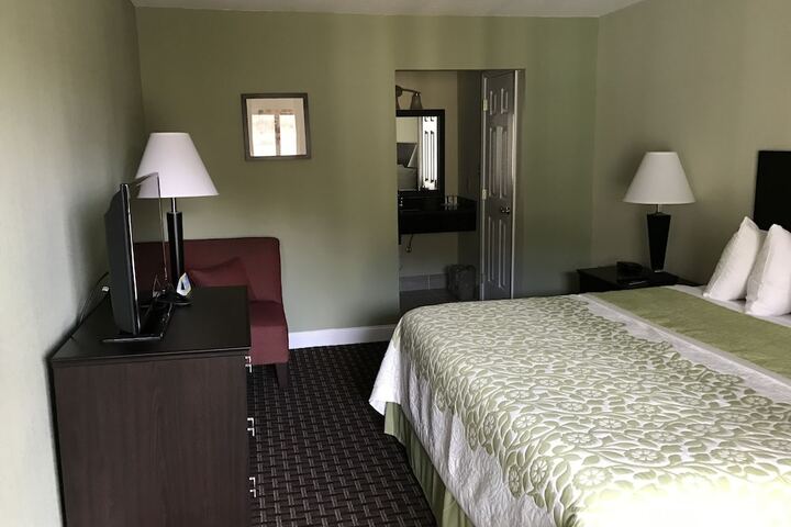 Room 8 of 25