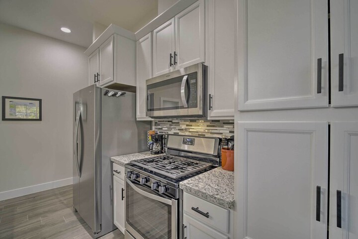 Well-appointed Montgomery Home w / Fenced Yard