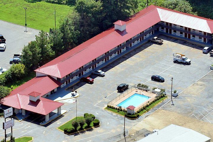 Northeast College Inn