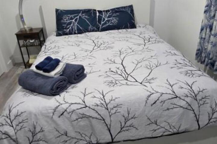 Entire guest basement suite in Cochrane AB