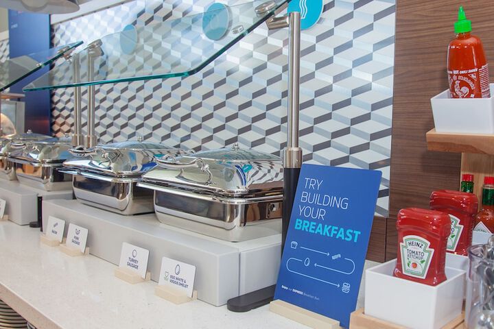 Breakfast/Coffee Service 111 of 130