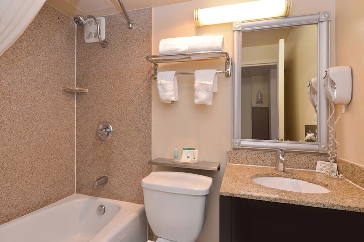Room 13 of 52