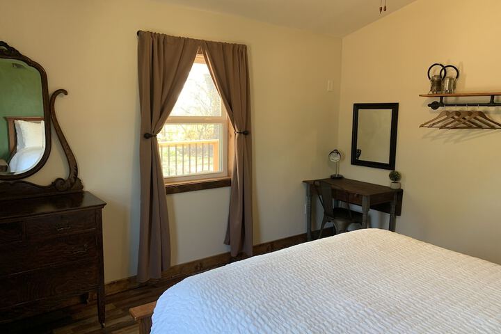 Room 16 of 48