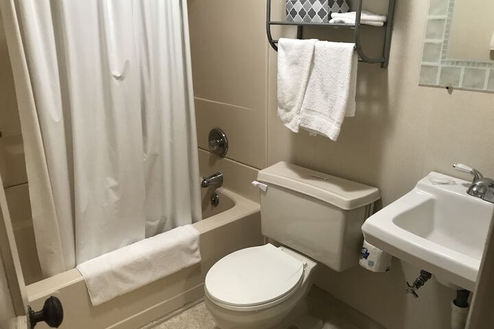 Room 36 of 61