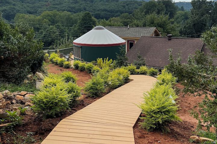 Mountain Aire Cottages Inn & Glamping