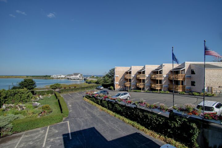 Hotel 18 of 157