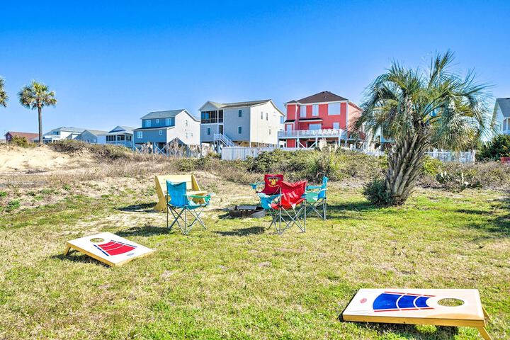 Carefree Coastal Getaway - Walk to Long Beach