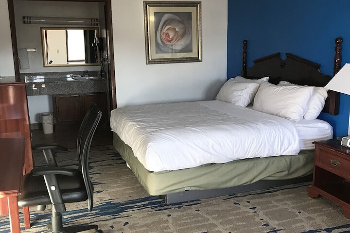 Room 12 of 20