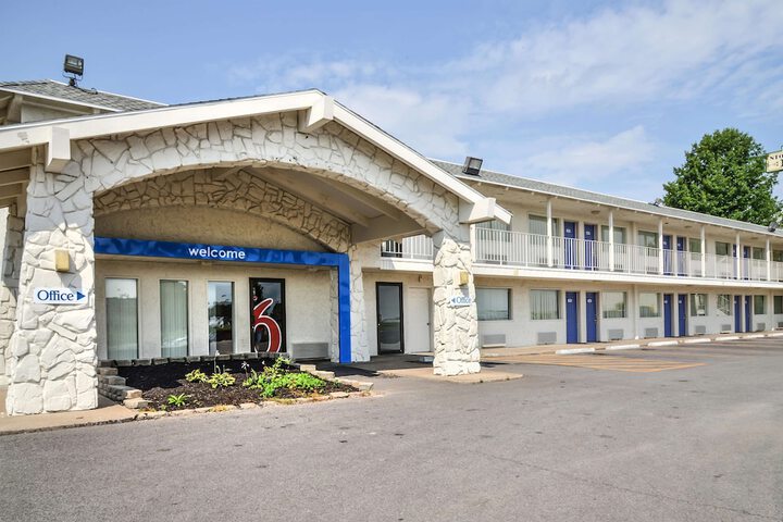 Motel 6 Saint Joseph MO