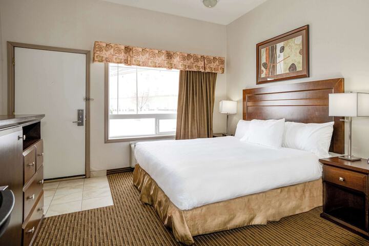 Room 37 of 42