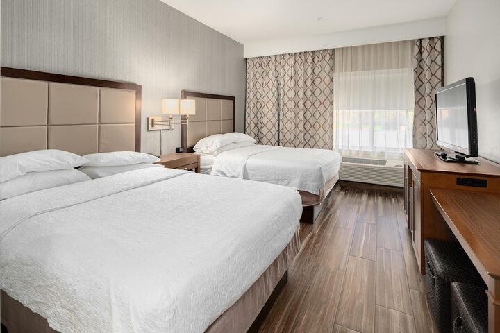Hampton Inn & Suites Seattle-North / Lynnwood