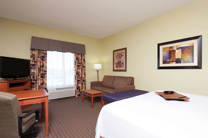 Room 4 of 38