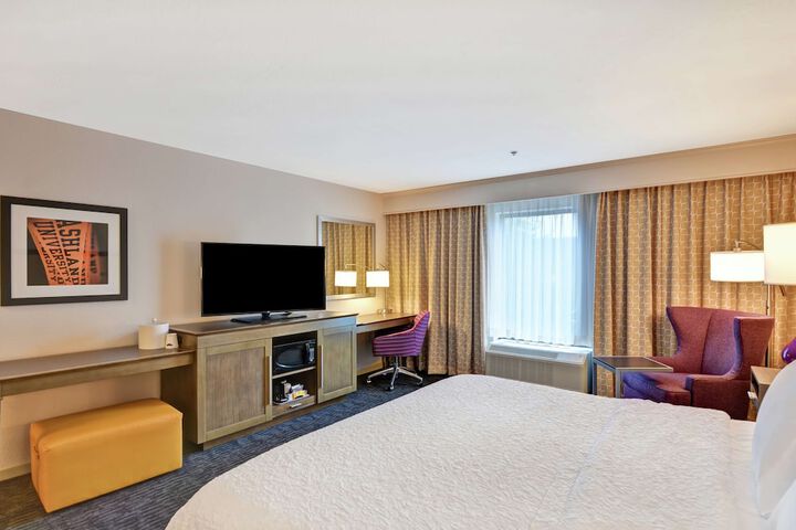 Room 38 of 62