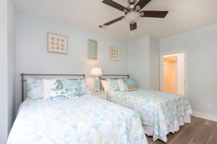 4989 Turtle Point Villa by RedAwning