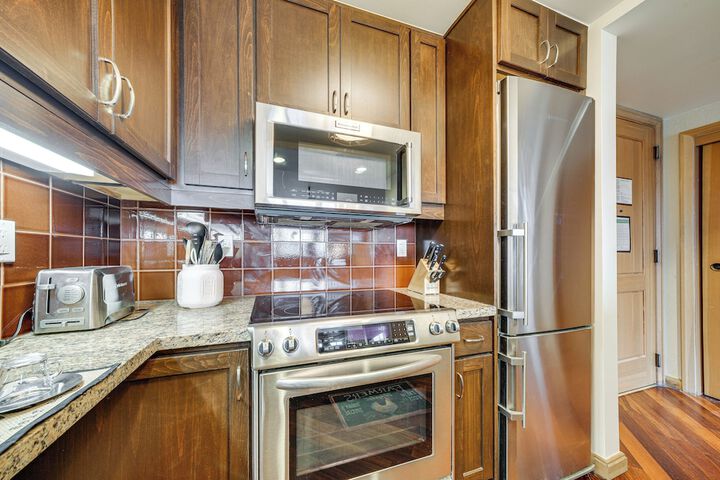 Mountain Views & Pool Access: Cle Elum Condo!
