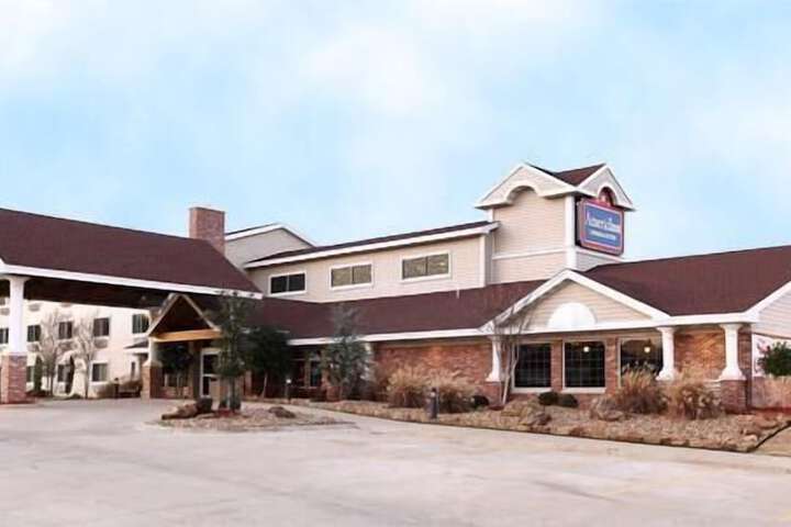 AmericInn by Wyndham McAlester