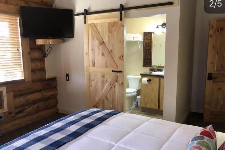 Room 6 of 24