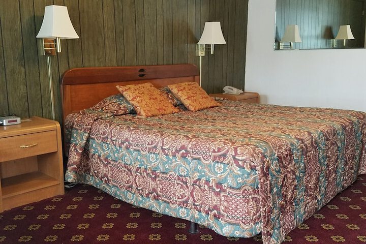 Room 11 of 26