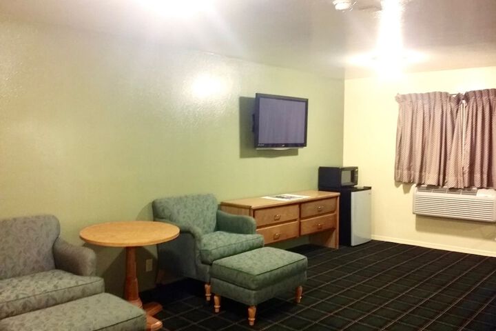 Room 19 of 29