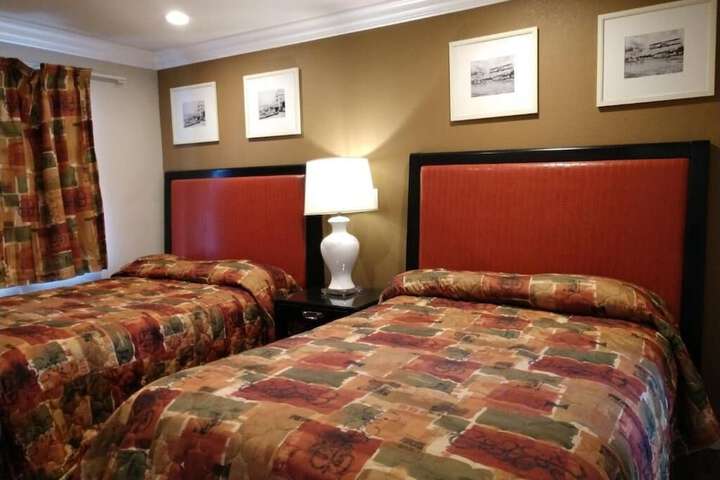 Room 11 of 21