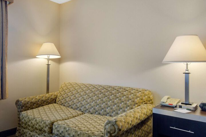 Room 10 of 35
