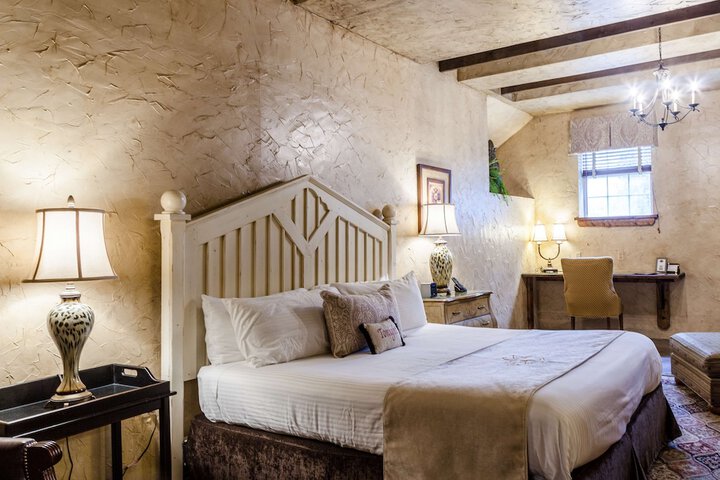 Room 48 of 100