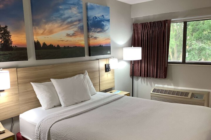 Room 34 of 34