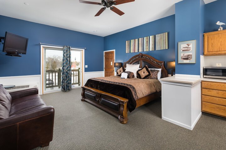 Room 104 of 279