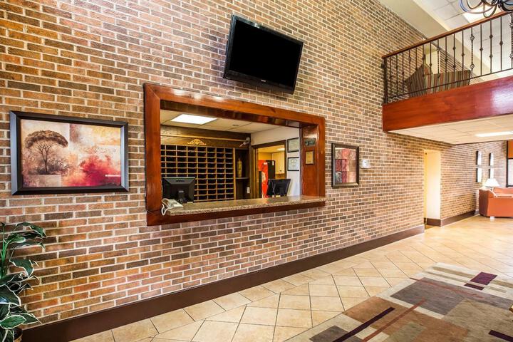 Hotel Interior 11 of 31
