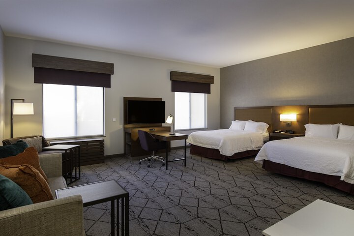 Room 33 of 51