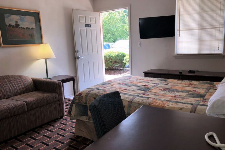 Room 18 of 49