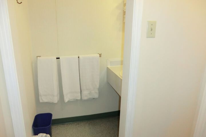 Room 19 of 99