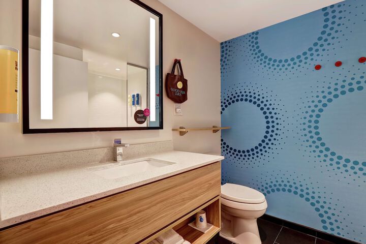 Room 27 of 45