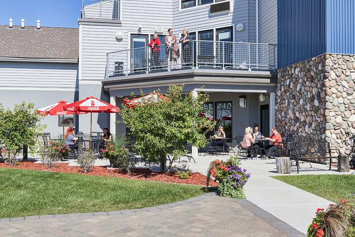 Park Point Marina Inn