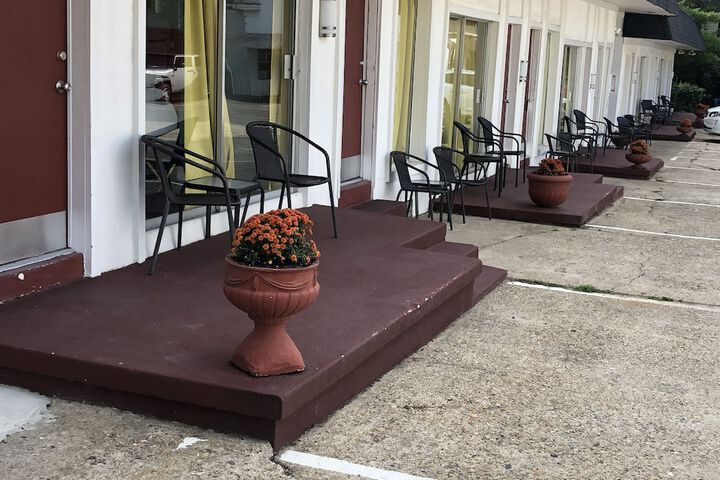 Alpine Inn