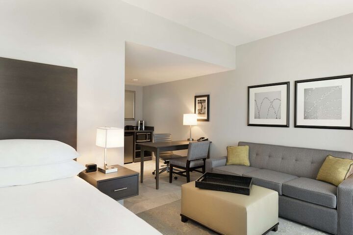 Room 32 of 51