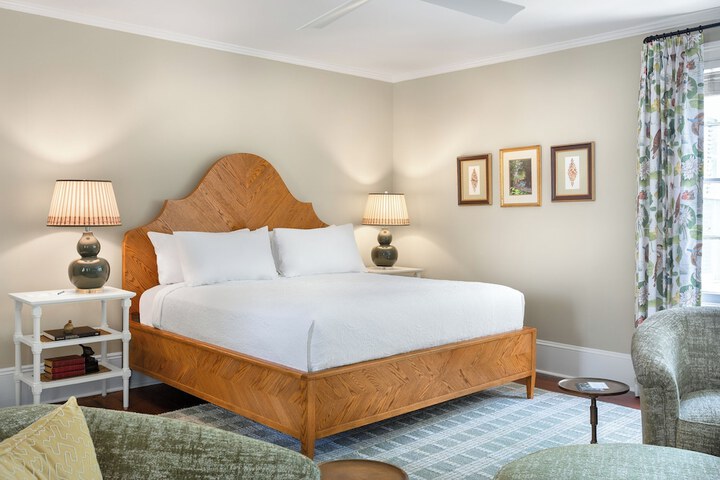 Room 32 of 57
