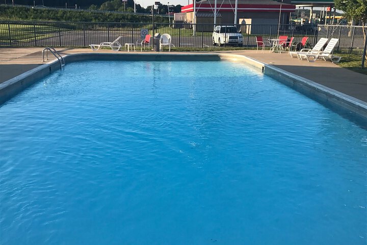Days Inn by Wyndham Cave City