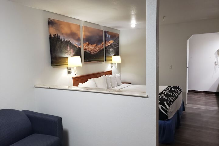 Room 22 of 27