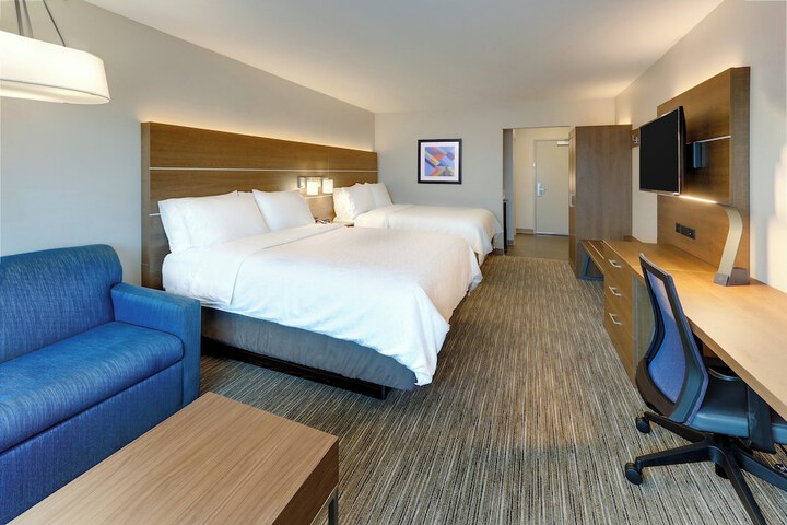 Room 28 of 80